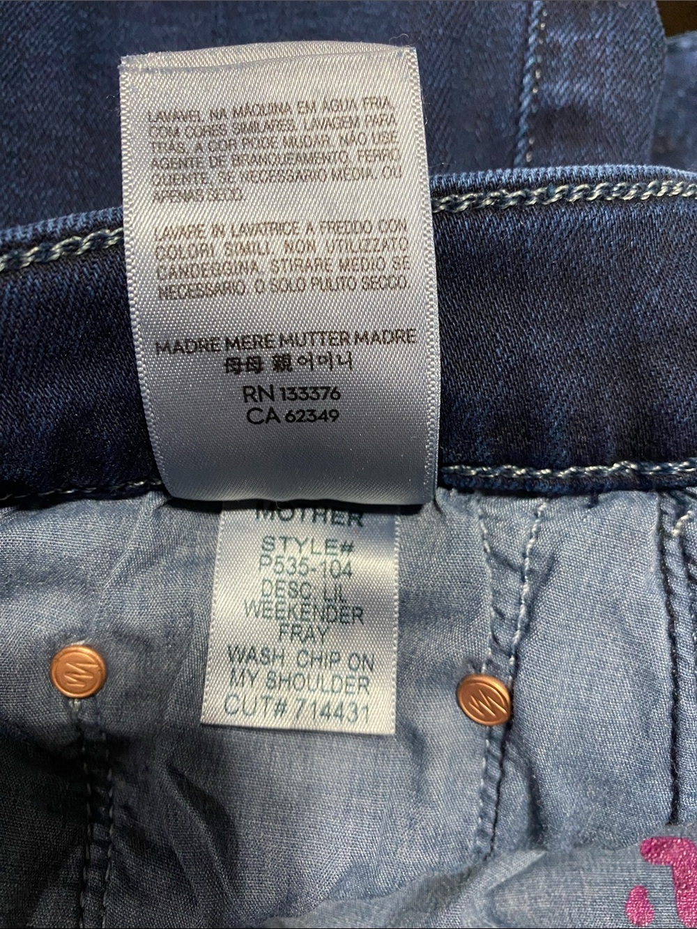 MOTHER Women's Dark Blue Flared Jeans Lil’ Weekender Fray 16.5-18”w 11”rise 29”L - Picture 7 of 8